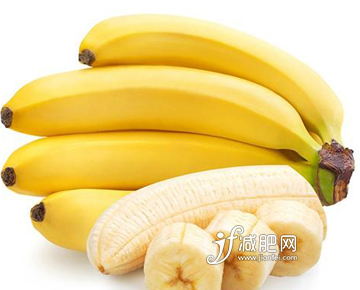 晨跑前可以吃少量香蕉或小片面包等含有糖分的物質